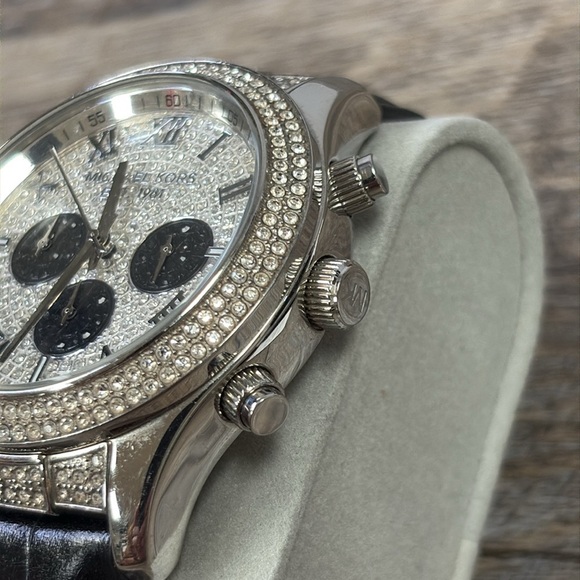 Michael Kors Crystal Glitz LAYTON Watch - Picture 2 of 8